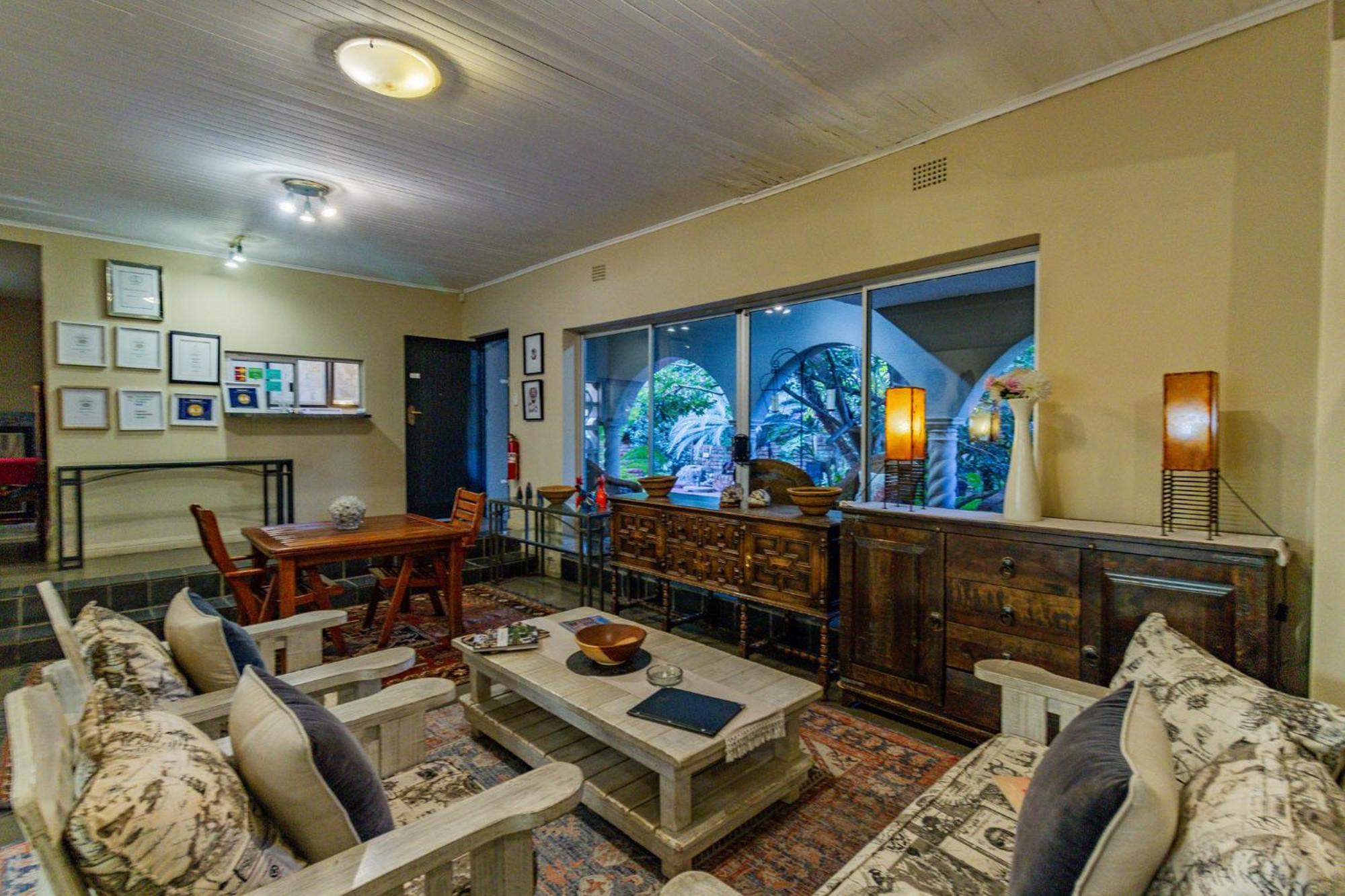Pumleni Guesthouse Hartbeespoort Bagian luar foto