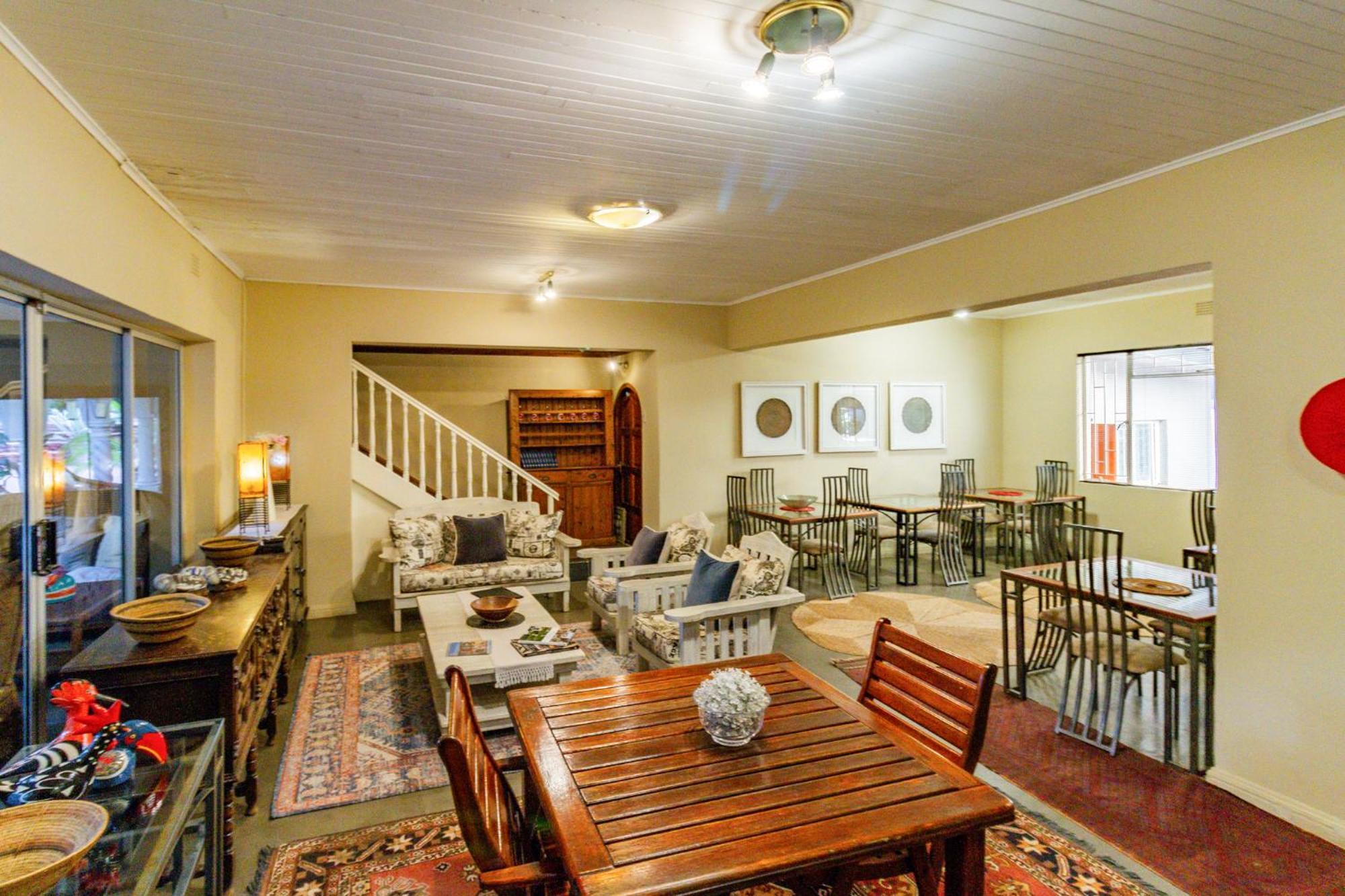 Pumleni Guesthouse Hartbeespoort Bagian luar foto