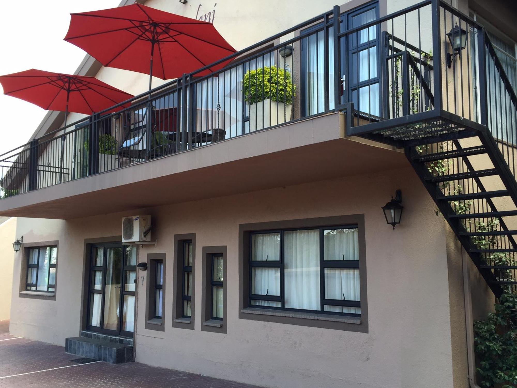 Pumleni Guesthouse Hartbeespoort Bagian luar foto