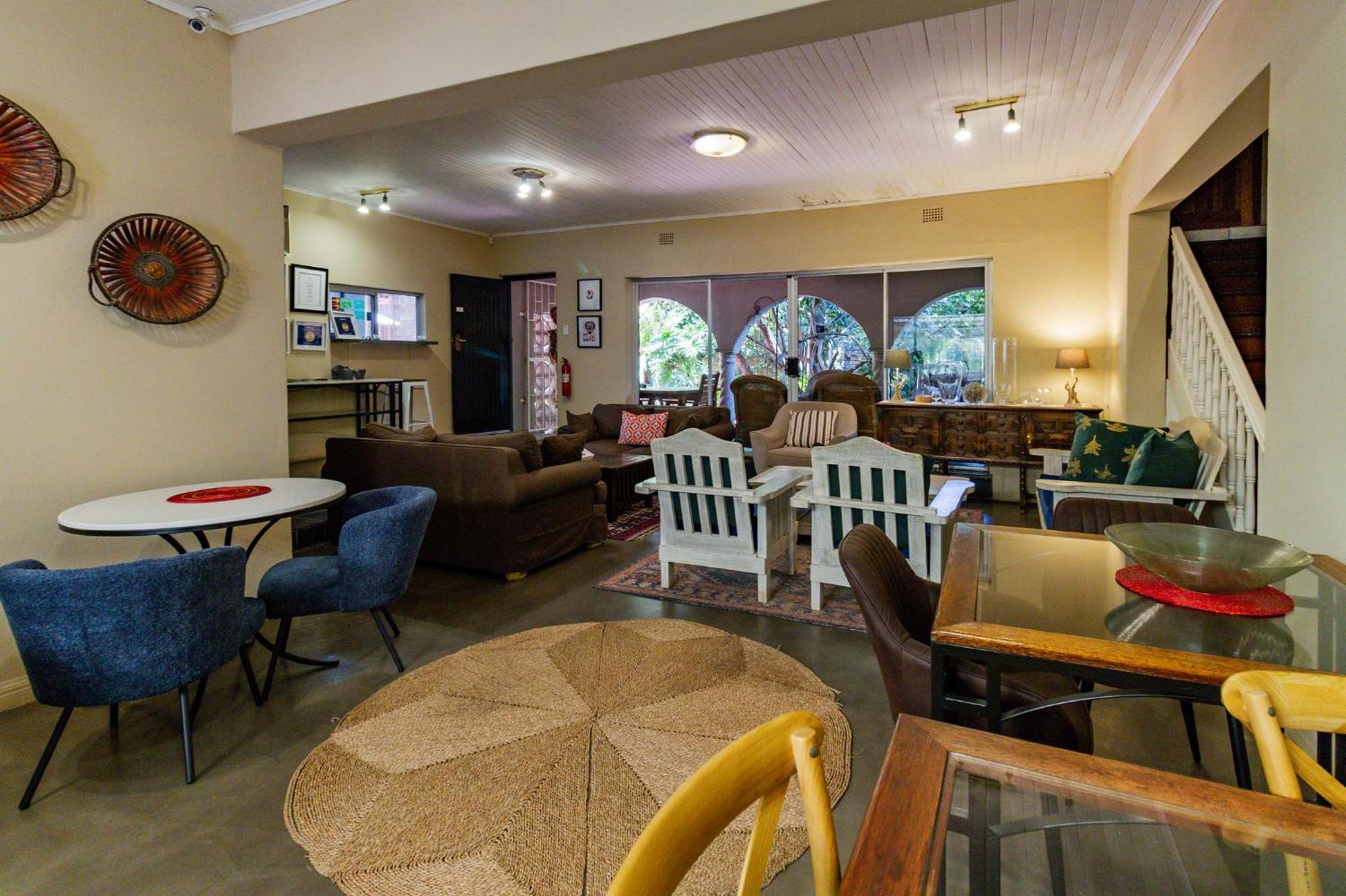 Pumleni Guesthouse Hartbeespoort Bagian luar foto
