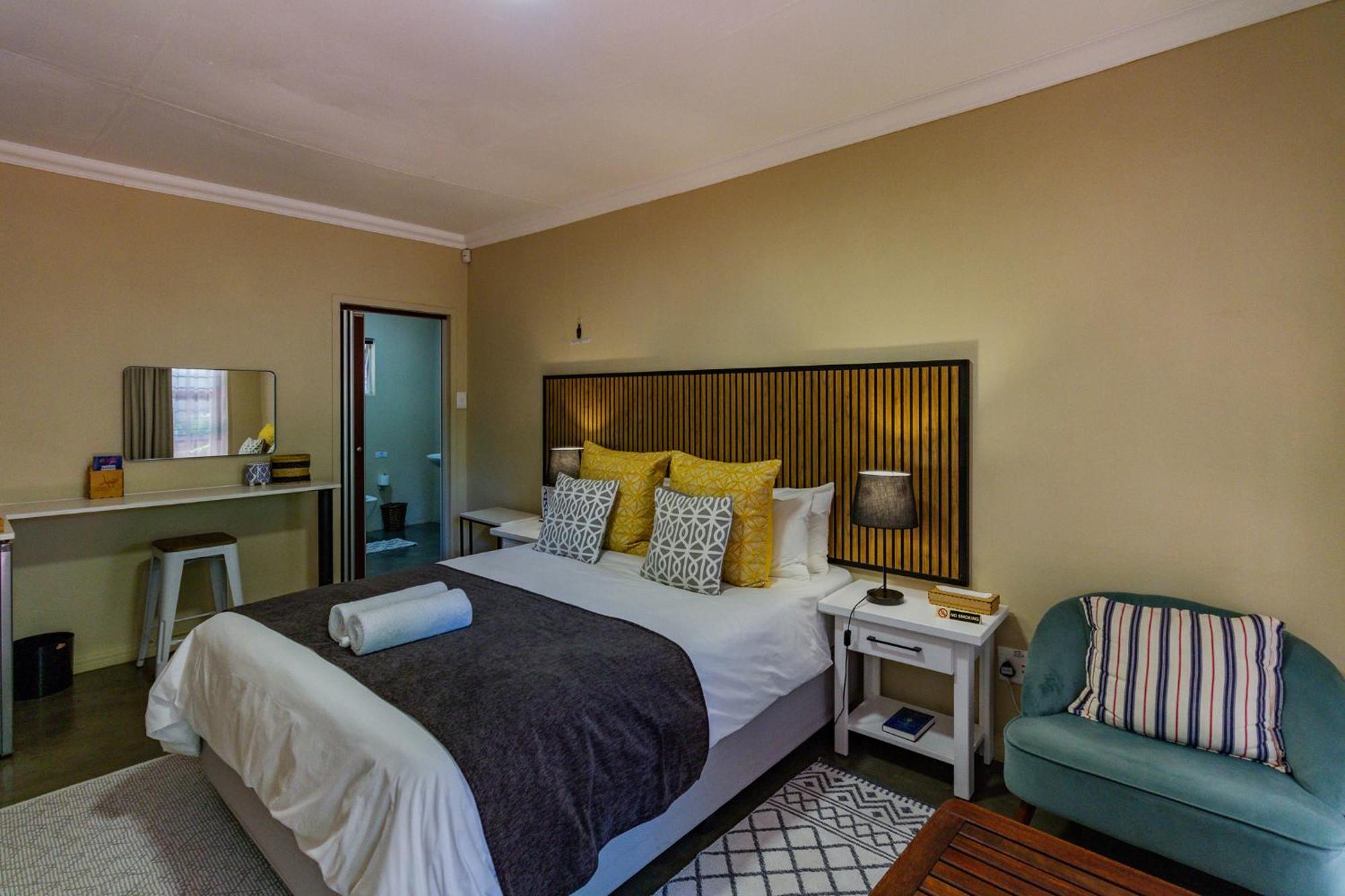 Pumleni Guesthouse Hartbeespoort Bagian luar foto