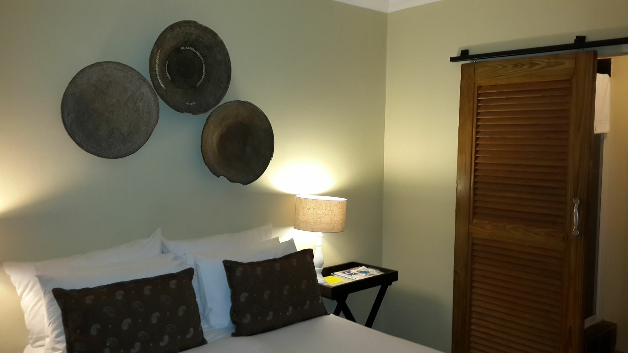 Pumleni Guesthouse Hartbeespoort Bagian luar foto